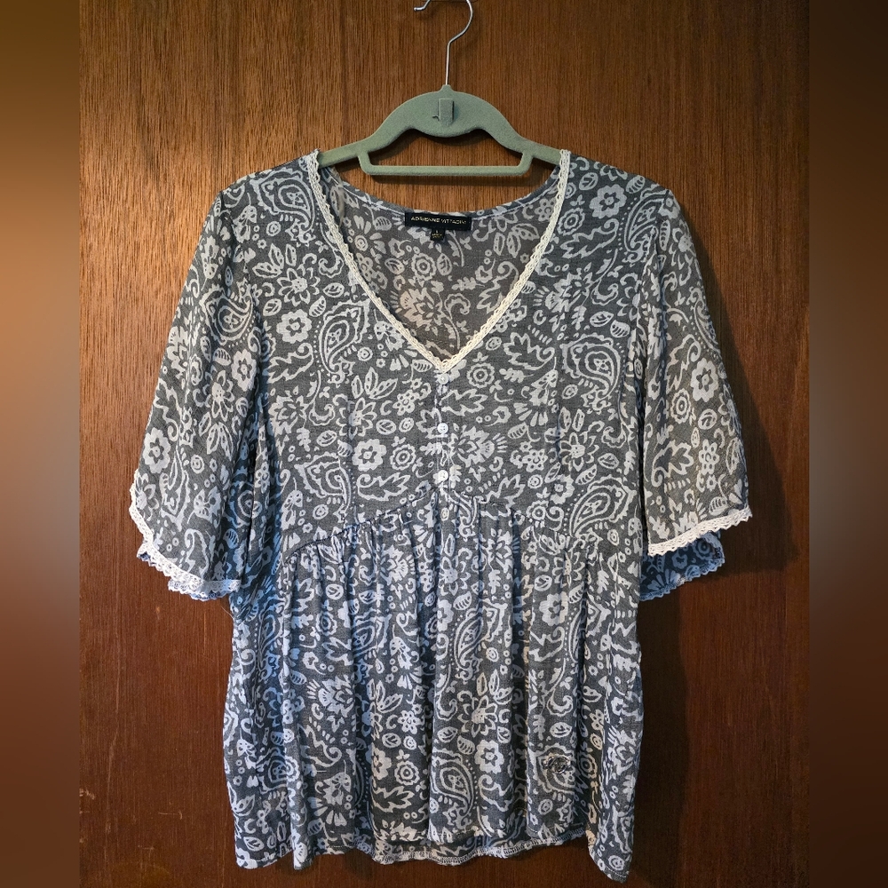 Adrienne Vittadini Gray and White Paisley Blouse